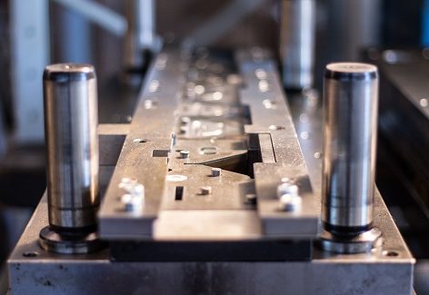 La procedura di installazione nella pressa dello stampo progressivo è molto importante. Qui una check-list per completare l'operazione nel modo migliore.