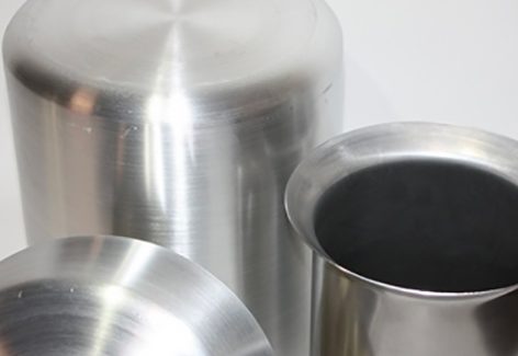 L’imbutitura è una lavorazione mediante la quale è possibile deformare una lamiera d’acciaio o altri materiali non ferrosi.