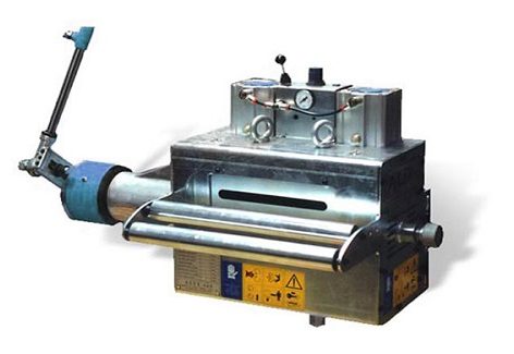 I sistemi di avanzamento lamiera sono tre: pneumatico, meccanico, elettronico